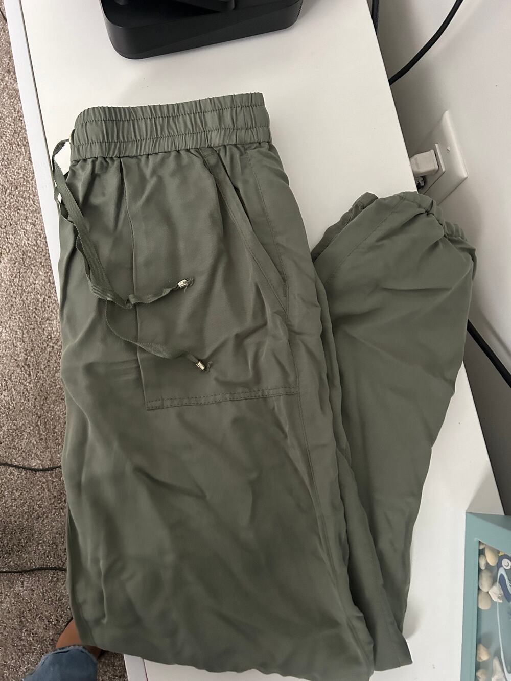 White House Black Market Joggers *Size 0*